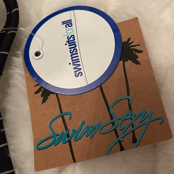 NWT 36D bikini top, black and gold, size 12, would fit a 34D or a 36D - Picture 5 of 6